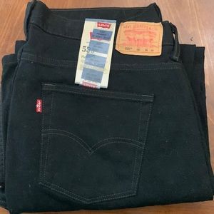 Black Levi’s 550 Relaxed